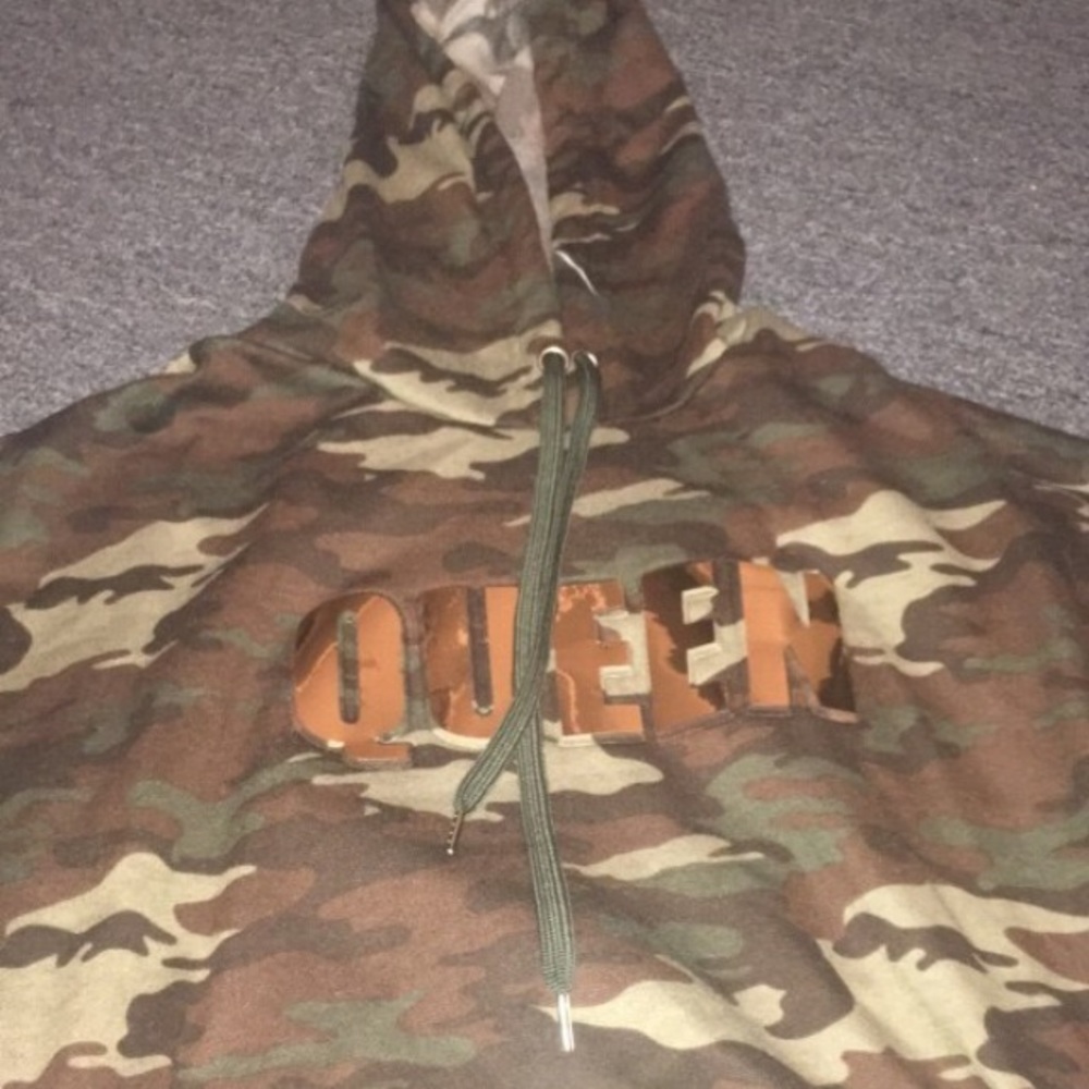 Queen camo shirt